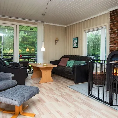 6 Person Holiday In