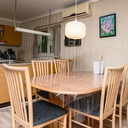 6 Person Holiday In Сasa de vacaciones Toftlund